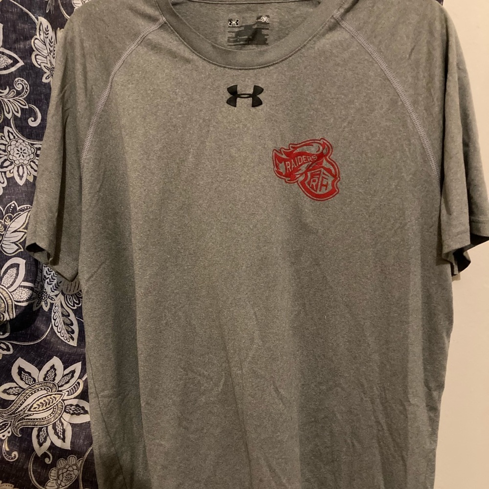 Tee